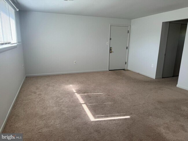 Foto del edificio - 3874 Shadywood Dr