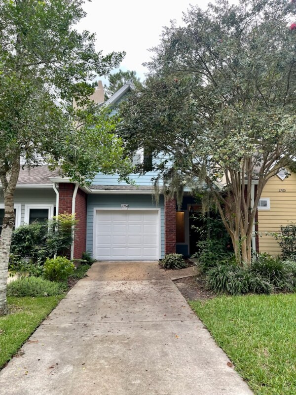 2754 NW 105th Dr, Gainesville, FL 32606 Townhouse for Rent in