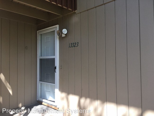 Building Photo - 13323 Clairmont Way