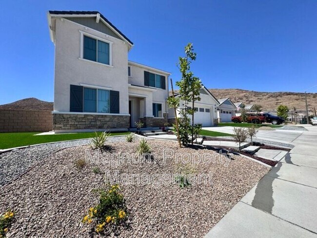 Building Photo - 25061 River Peak Dr