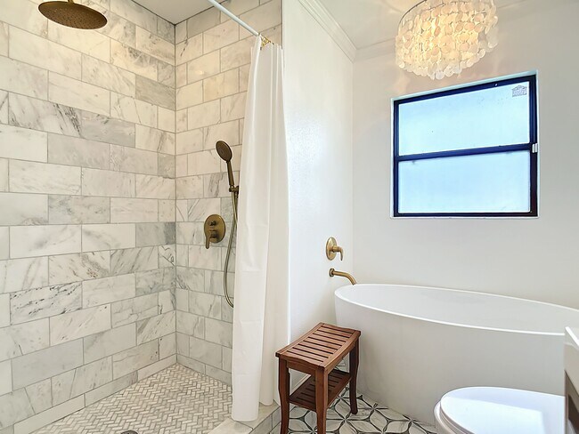 baño de visitas - 3319 Florene Dr