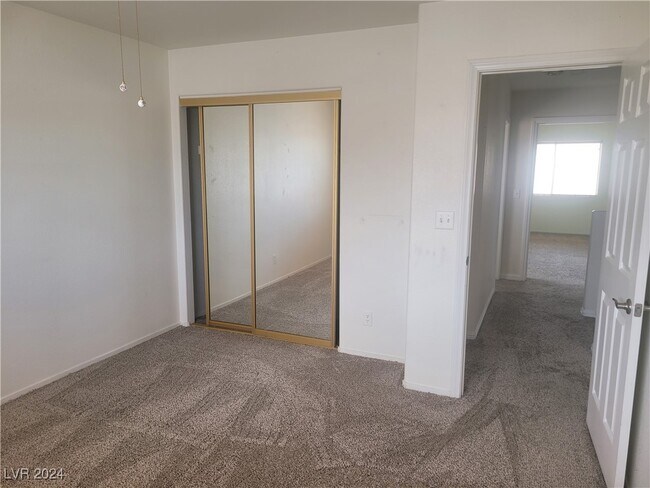Building Photo - 4013 Forest Knoll Ln