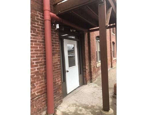 Building Photo - 28-30 Rapalus St