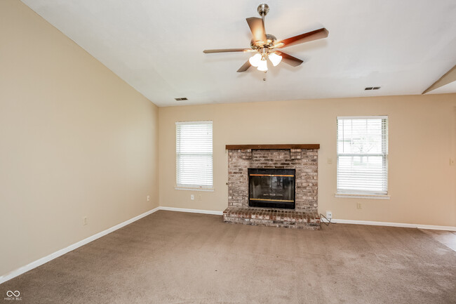 Building Photo - 11702 Shannon Pointe Rd