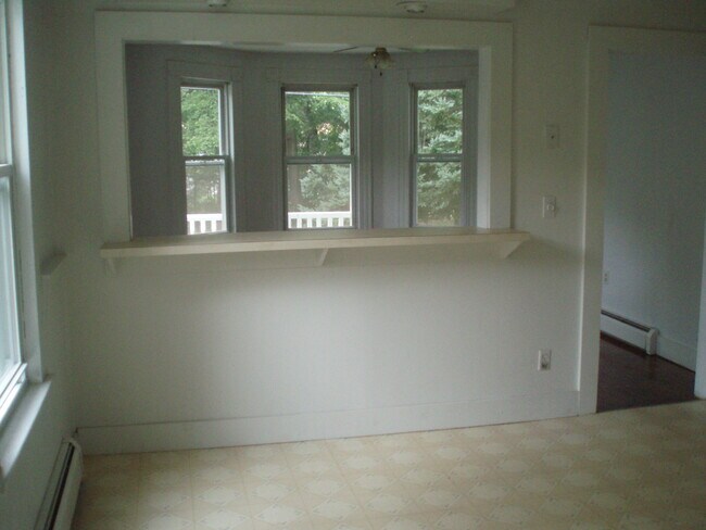 Building Photo - 22 Emmett St