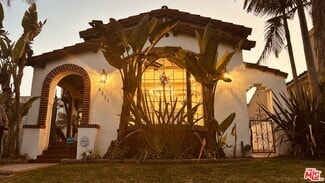 Building Photo - 4231 Angeles Vista Blvd