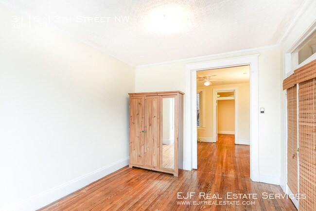 Foto del edificio - 3116 13th St NW