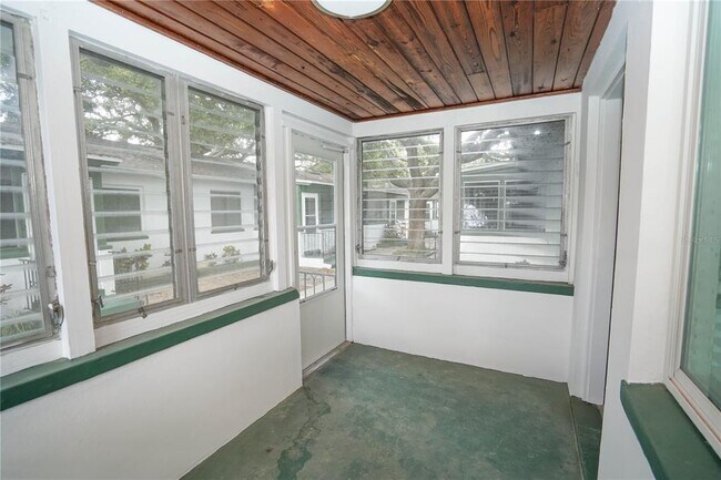 Foto del edificio - 2001 Dr M.L.K. Jr St N