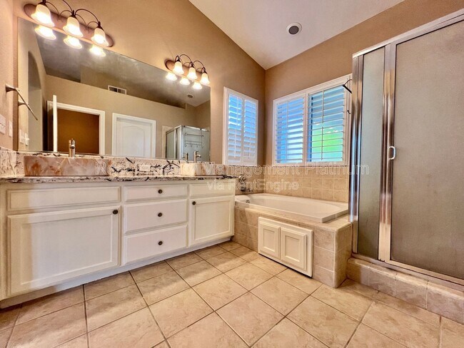 Foto del edificio - 5705 E Erin Ave