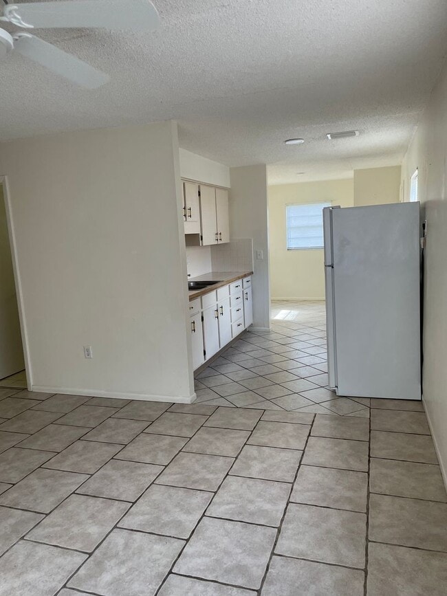 Building Photo - 7094 CR 213