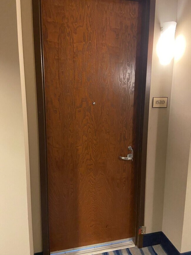 Foto del edificio - Modern High-Rise Condo with Stunning City and Mountain Views-Near LV Strip, Allegiant Stadium, To...