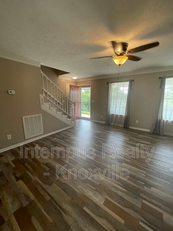 Foto del edificio - 7728 Chapel Bend Dr