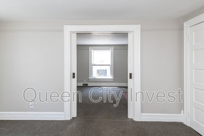 Building Photo - 115 E Foraker St