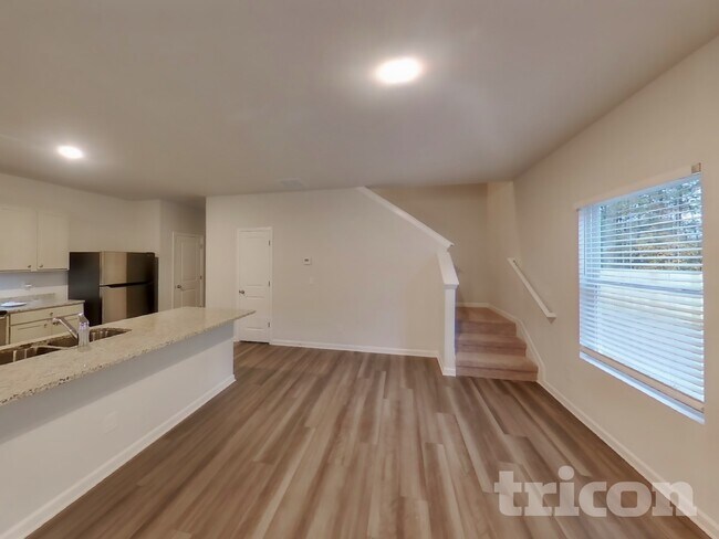 Building Photo - 100 Heard Ln