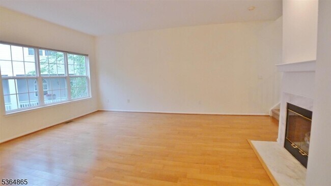Foto del edificio - 1310 Grandview Ct
