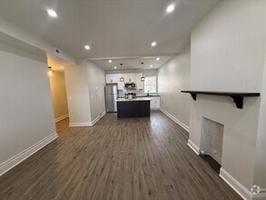 Building Photo - 4813 Chestnut St