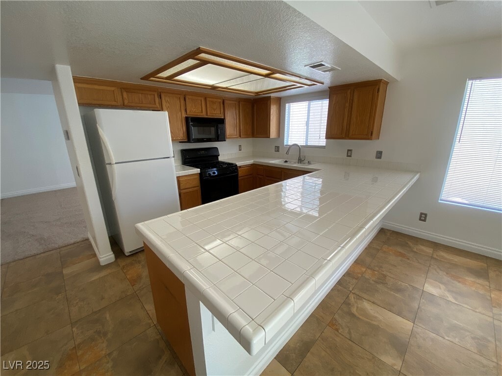Building Photo - 9633 Rancho Palmas Dr