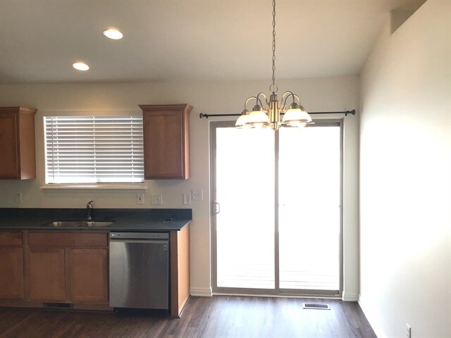 Building Photo - 3883 S Sunrise Drive