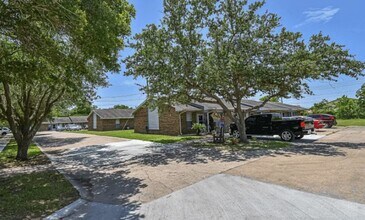 Building Photo - 1800 Avenue H