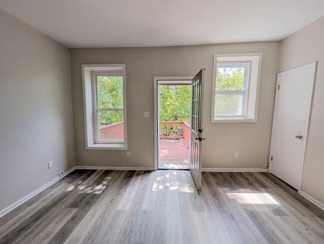 Building Photo - 4250 Castleman Ave