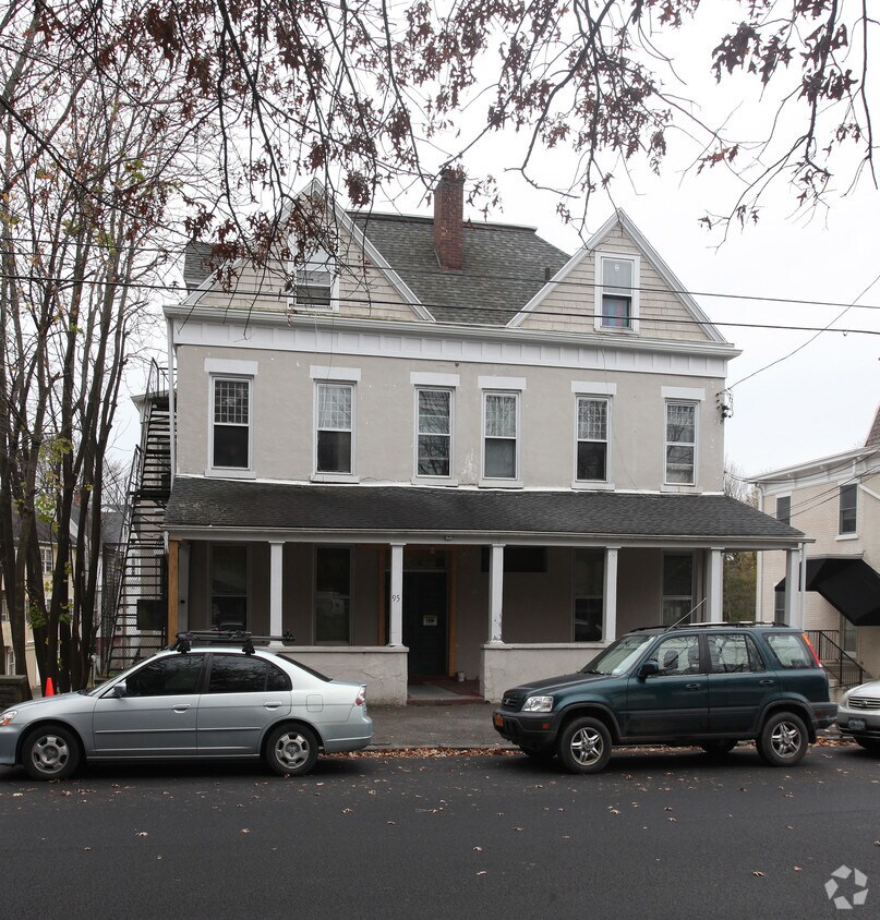 Building Photo - 95 Green St