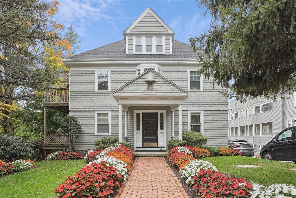 Foto principal - 36 Cummings Rd