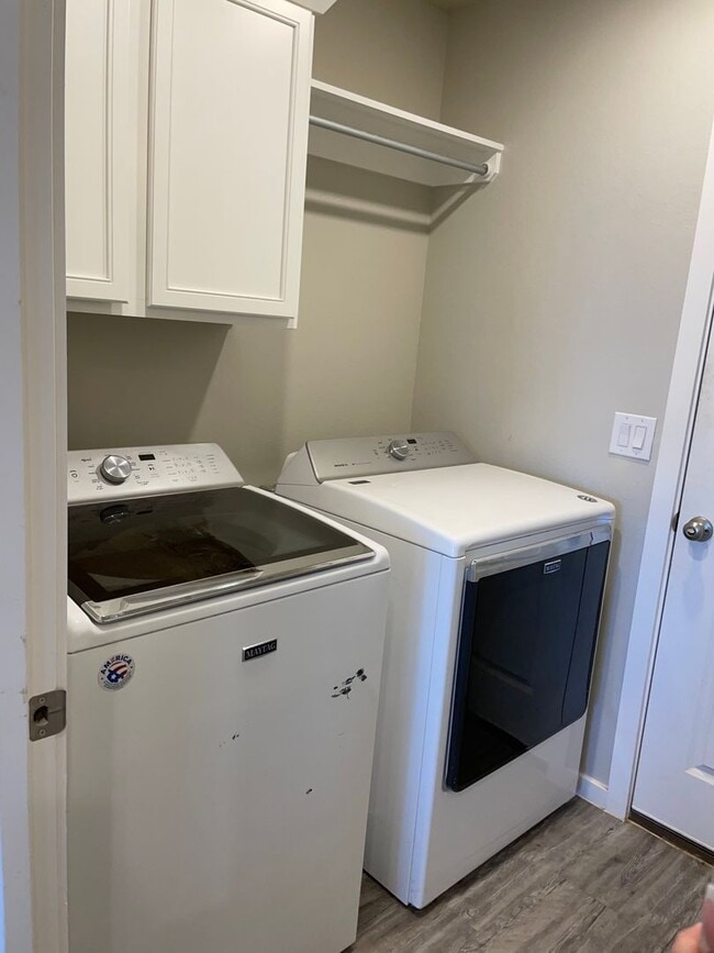 Foto del edificio - 4 bed 2 bath - Frenship ISD