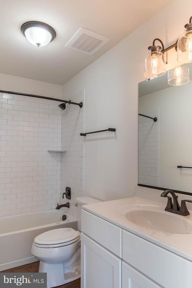 Building Photo - 3110 Crittenton Pl