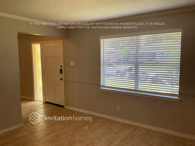 Foto del edificio - 1310 Lexington Dr