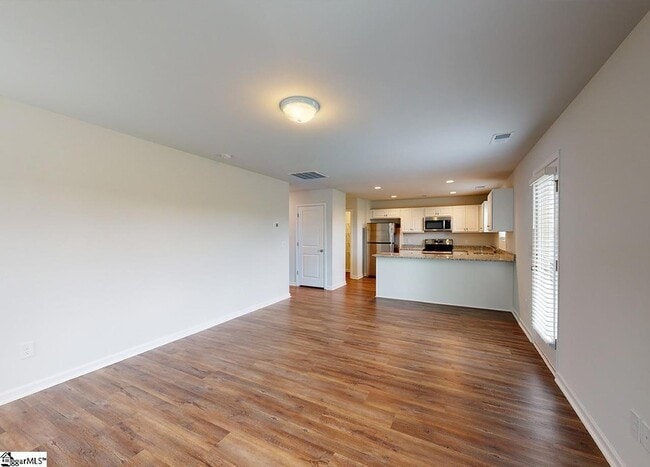 Photo - 443 Pollyanna Dr House