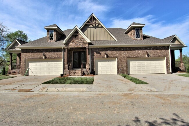 Foto del edificio - Gated Community Living in Hermitage Springs