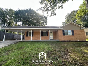 Building Photo - 2818 N Star Dr
