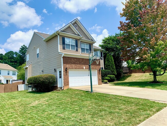 Building Photo - 100 Riley Oaks Ln