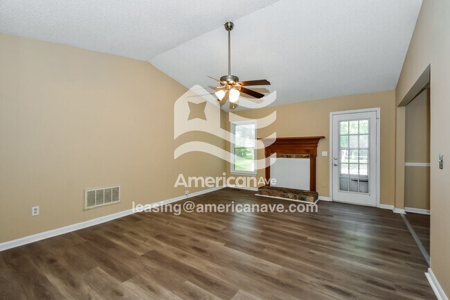 Foto del edificio - 21 Harrington Ct