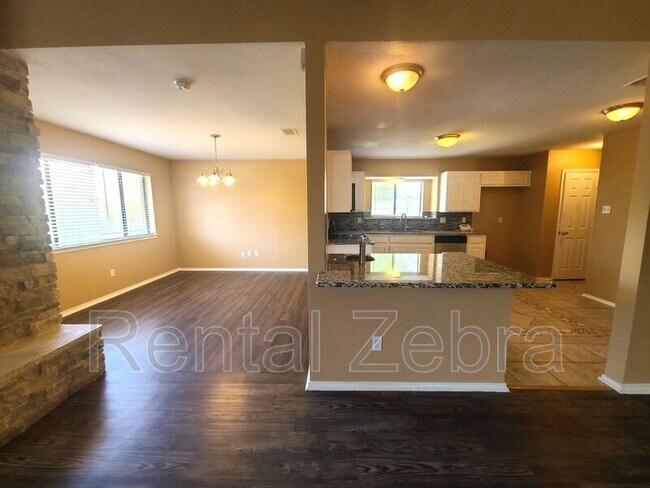 Building Photo - 2313 Barada Ct