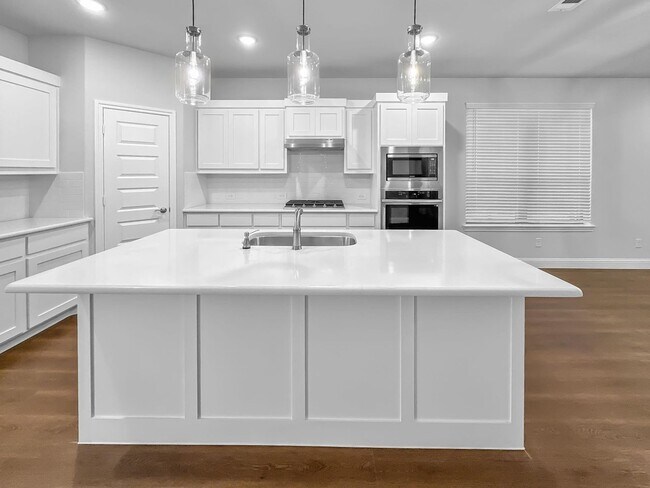 Foto del edificio - Gorgeous 3 Bedroom House for rent in Princeton !!