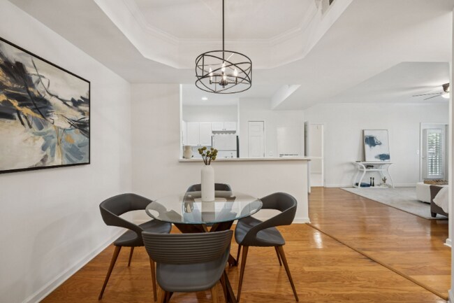 Building Photo - 2025 Woodmont Blvd