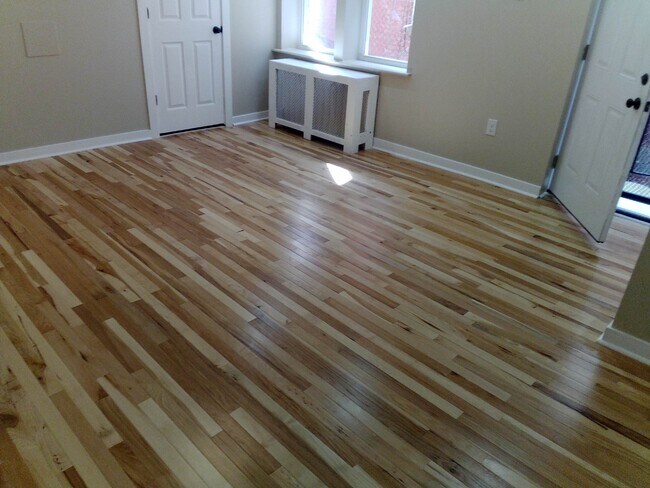 Entrada - 1118 W Rockland St