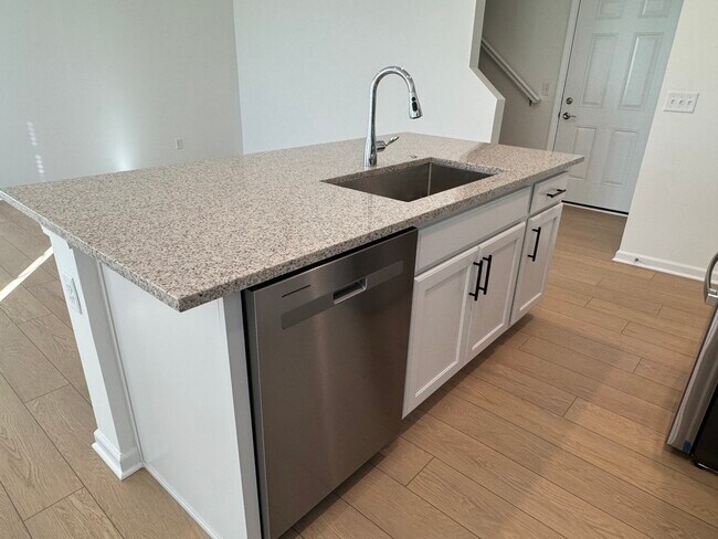 Foto del edificio - 5894 Butterfield Ct