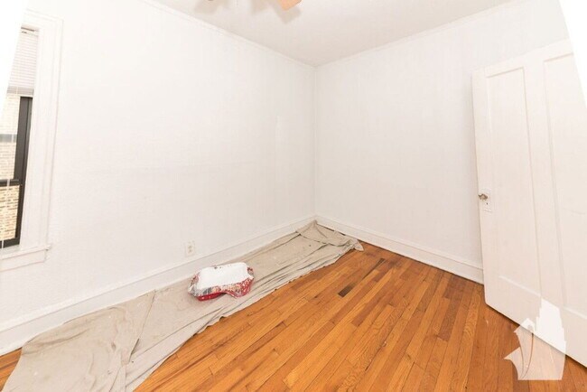 Foto del edificio - 629 W Cornelia Ave