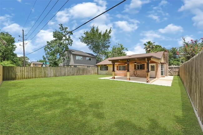 Building Photo - 4806 Hickorygate Dr