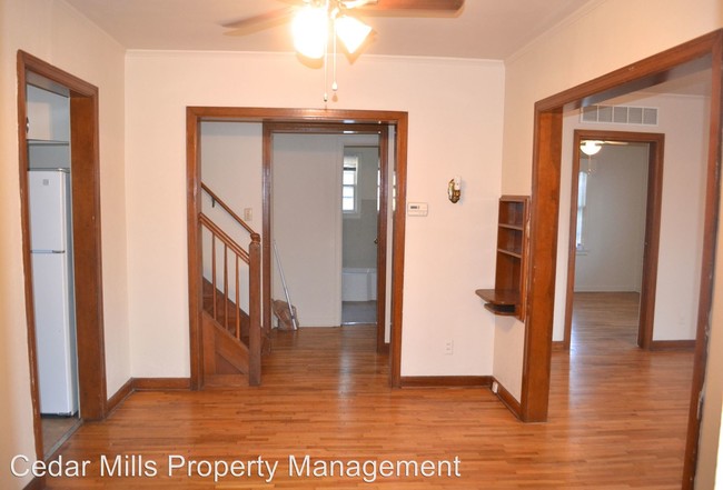 Building Photo - 3 br, 2 bath House - 803 N. Terrace