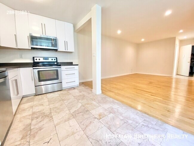 Building Photo - 400 S Berendo St