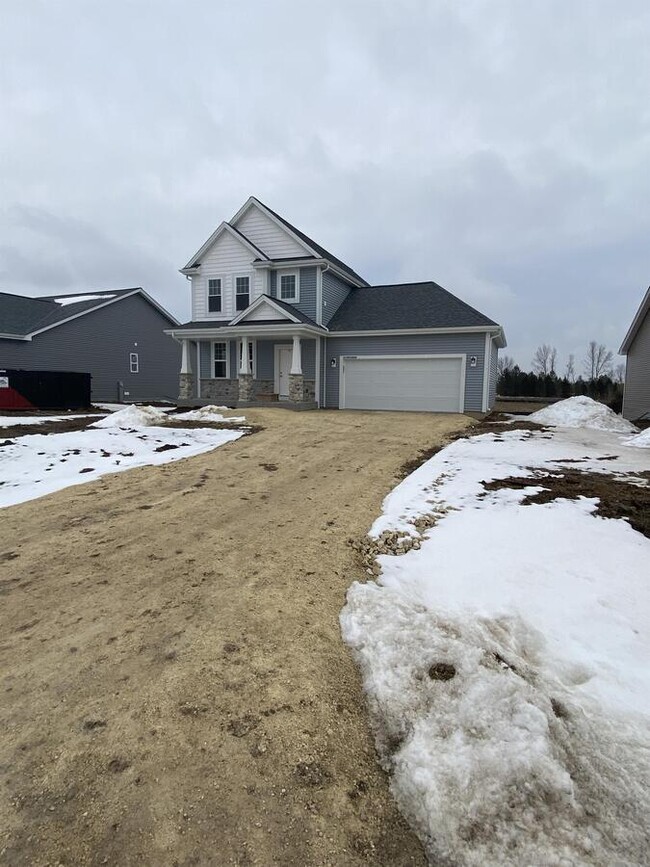 Building Photo - W218N16066 Tiger Lily Dr