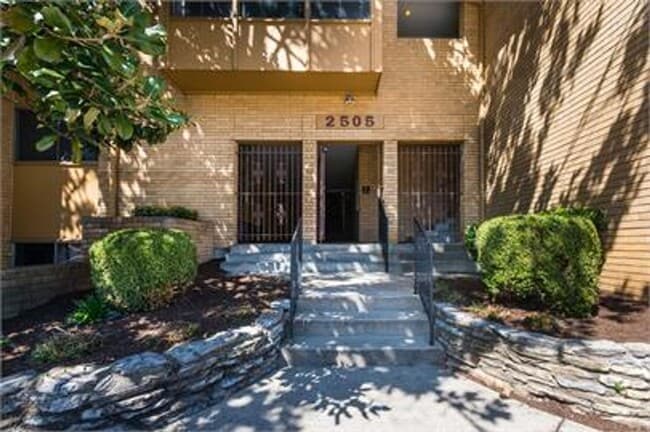 Photo - GARDEN COURT Apartment