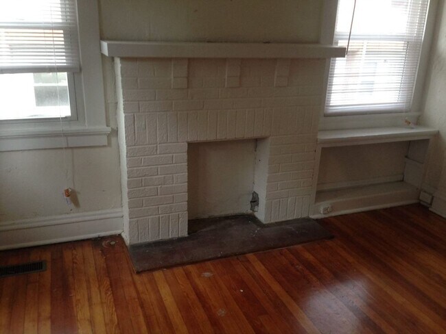 Building Photo - 4066 Forest Hill Ave.