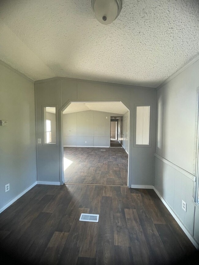 Building Photo - 3 BR 2 Bath 1,280 sq ft singlewide mobile ...