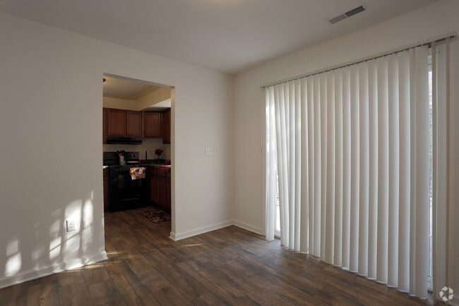 Comedor dentro de la cocina - Parktowne Townhomes