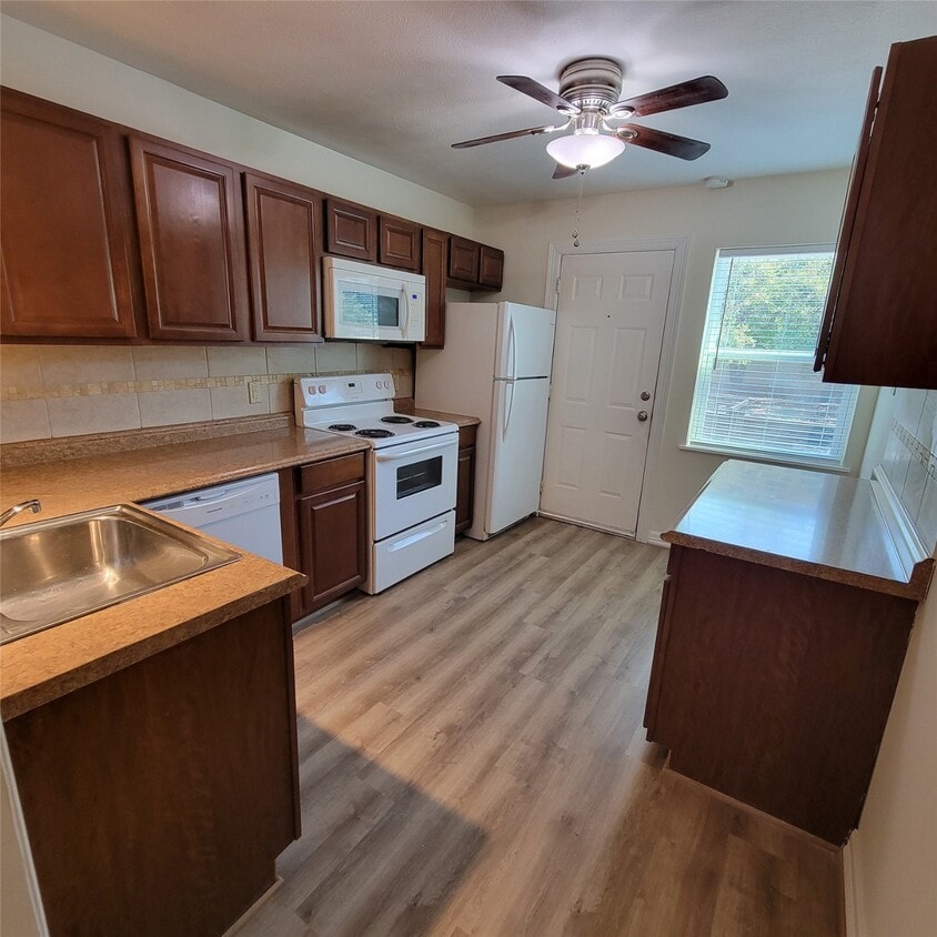 Foto principal - 11649 Chimney Rock Rd