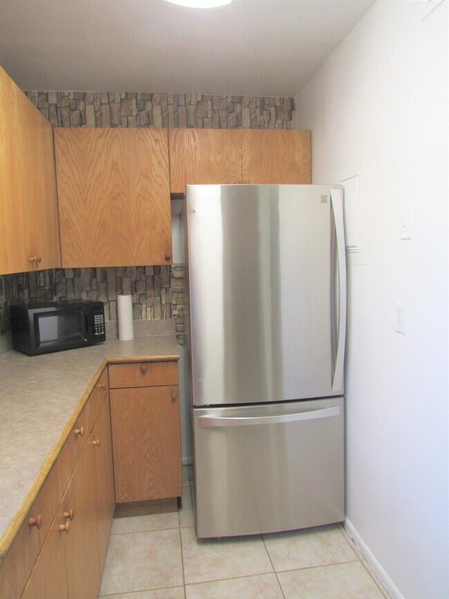 Foto del edificio - 121 Lake Carol Dr